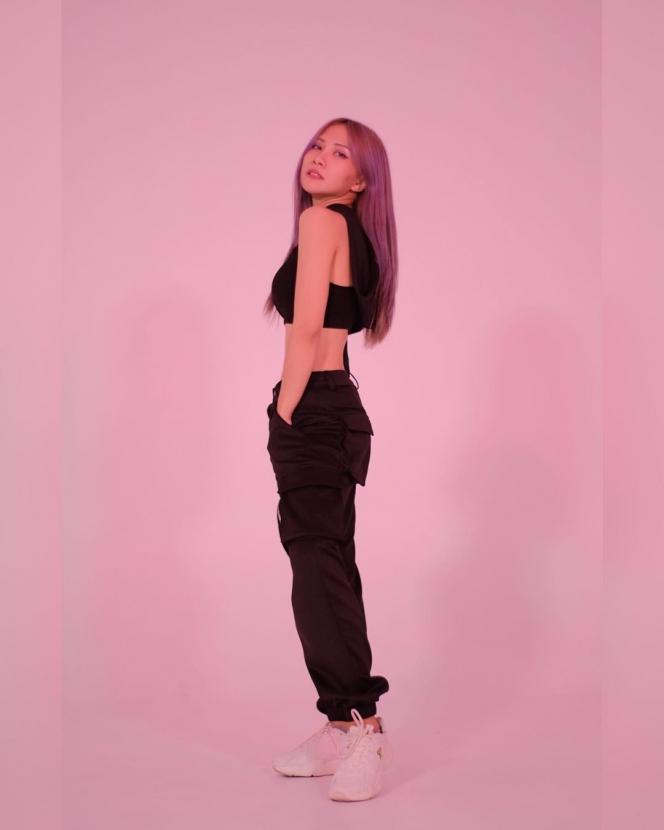 8 Potret Natya Shina, Dancer Indonesia yang Kritik Member BLACKPINK sampai BTS!