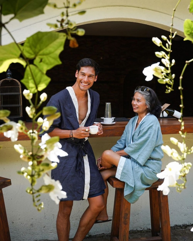 Refreshing, Ini 10 Potret Liburan Richard Kyle dan Ibunya di Pulau Bali!