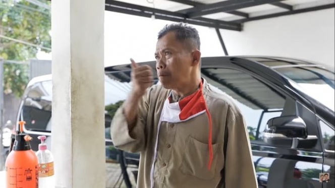 Jail dan Iseng Banget, Ini 10 Momen Baim Wong Tantang Timnya untuk Makan Belatung