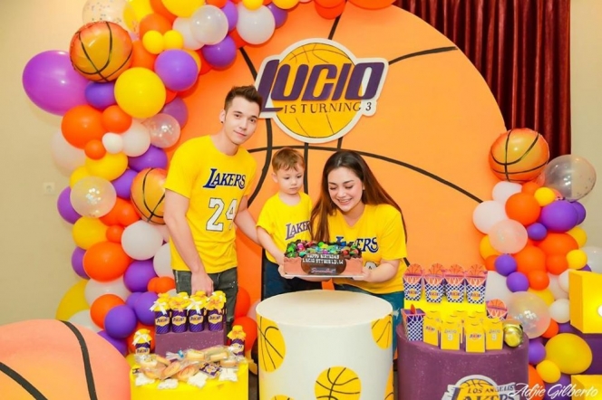 8 Momen Perayaan Ulang Tahun Anak Stefan William dan Celine Evangelista yang Pakai Konsep Basket!