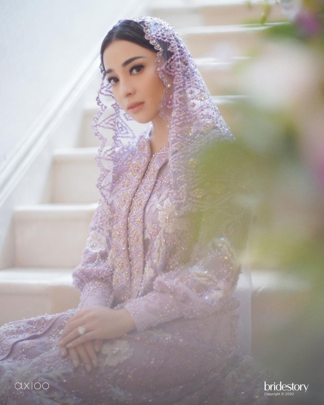 Panutan Banget, Sederet Artis Cantik Ini Putuskan untuk Khatam Al-Quran Sebelum Menikah