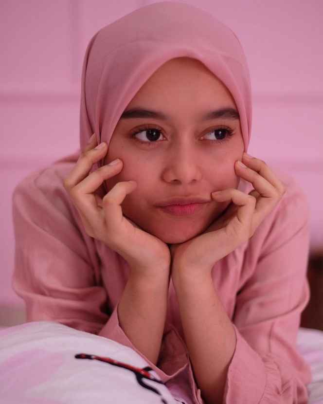 Tampil Imut dan Menawan, Berikut 10 Potret Lesti Kejora dengan Outfit Warna Pink
