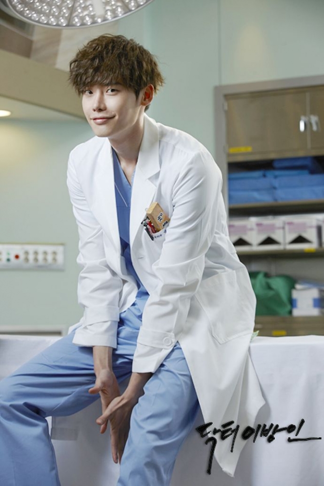 10 Aktor Korea yang Berperan Jadi Dokter Ganteng dan Berkarisma di Drama, Bikin Lumer deh!