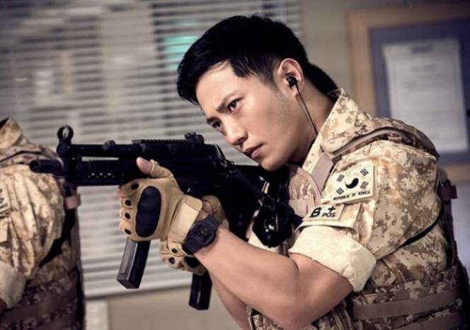 10 Aktor Korea yang Jadi Tentara di Drakor, Pesona Manly-nya Bikin Deg-degan!