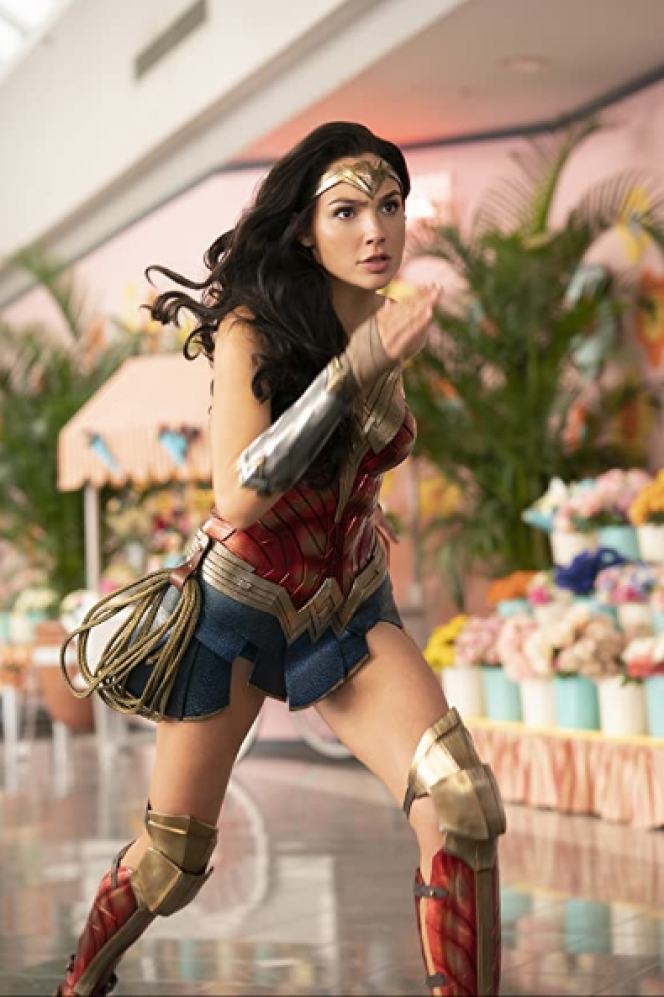 Segera Rilis, Berikut 7 Potret Cantik Gal Gadot dengan Balutan Kostum Wonder Woman