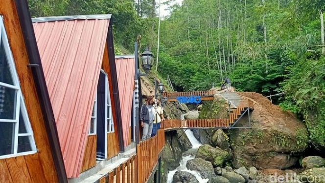 Rest Area Tikako, Mencicipi Kuliner dengan Gemericik Air Sungai di Banjarnegara