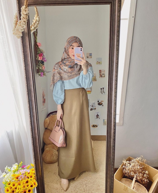 10 Inspirasi OOTD Hijab ala Larissa Chou, Wanita Mualaf asal Tiongkok yang Syari tapi Tetap Fashion