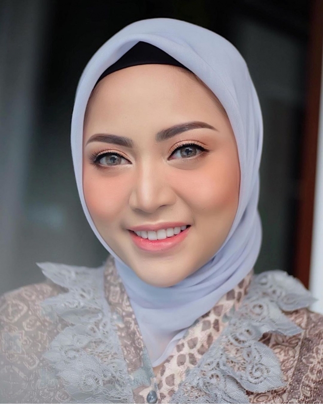 Rachel Vennya Lepas Hijab, Ini 10 Potret Perubahan Penampilannya dari Dulu Hingga Sekarang