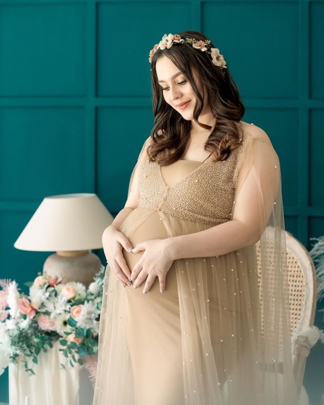 Foto Maternity Shoot Lidi Brugman Istri Baru Lucky Perdana, Santai walau Dituduh Pelakor