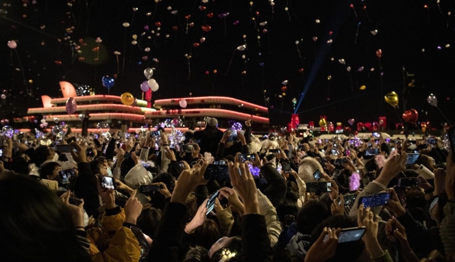 Potret Riuh Suka Cita Perayaan Malam Tahun Baru di Wuhan China di Tengah Masa Pandemi