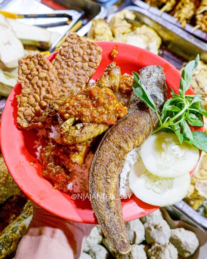 Ini lho 6 Penyetan Paling Enak di Surabaya yang Gak Boleh di Lewatkan Para Penikmat Makanan Pedas