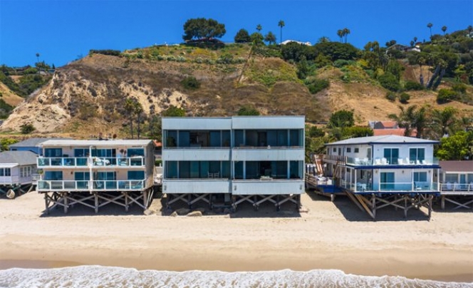 9 Potret Rumah Mewah Tepi Pantai Gal Gadot di Malibu, Harga Capai Rp 70,2 Miliar!