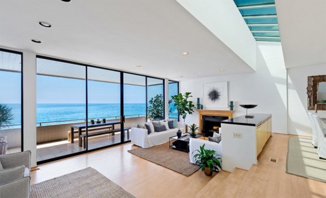 9 Potret Rumah Mewah Tepi Pantai Gal Gadot di Malibu, Harga Capai Rp 70,2 Miliar!