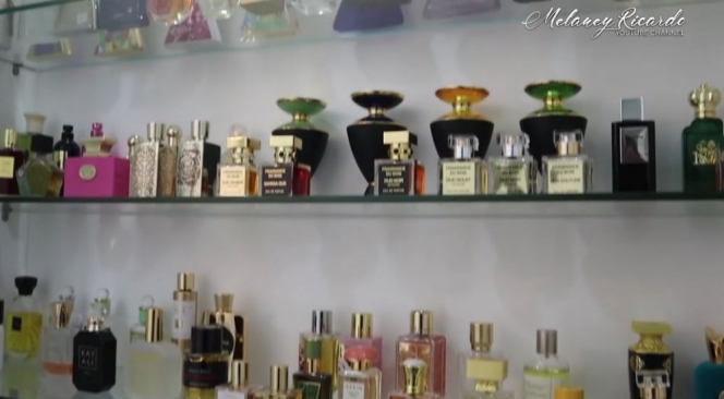 Hobi Koleksi Wewangian Mewah, Ini 10 Potret Ruang Parfum Ussy Sulistiawaty!