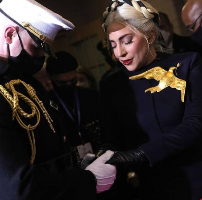 8 Momen Lady Gaga Tampil Memukau di Inagurasi Joe Biden dan Kamala Harris, Bikin Merinding!