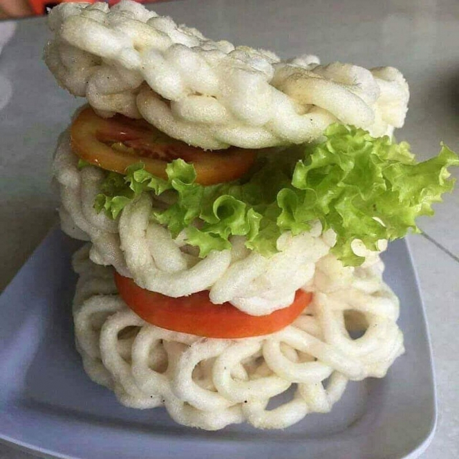 8 Kreasi Burger Ini Bentuknya Bikin Geleng-Geleng Kepala! Mau Coba Buat?