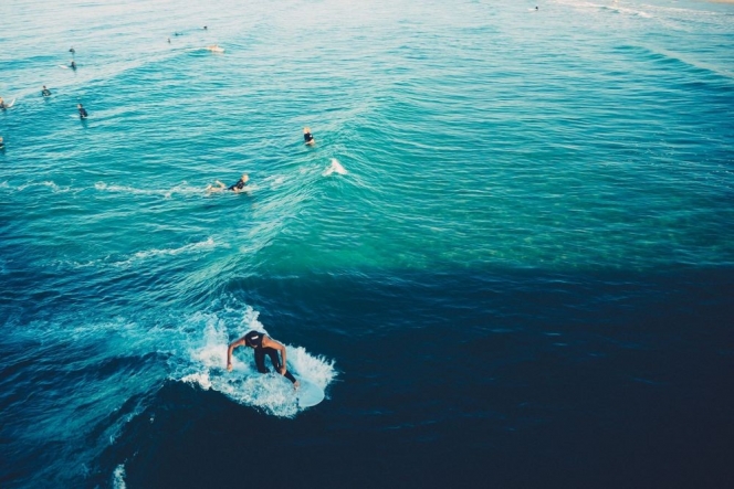 10 Negara dengan Lokasi Surfing Terbaik di Dunia, Indonesia Termasuk Lho!