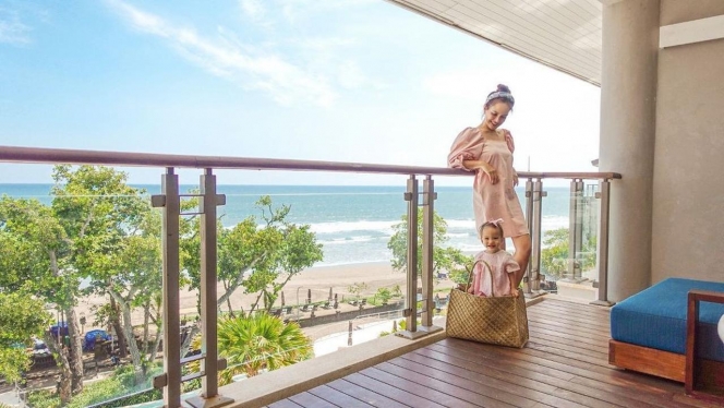 Potret Kebersamaan Shandy Aulia dan Baby Claire di Bali, Duh Mirip Adek Kakak!