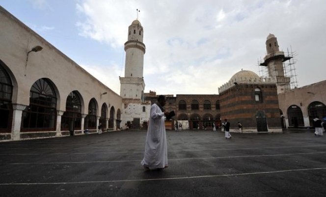 9 Potret Masjid Tertua di Dunia, Keindahannya Tak Sirna oleh Waktu