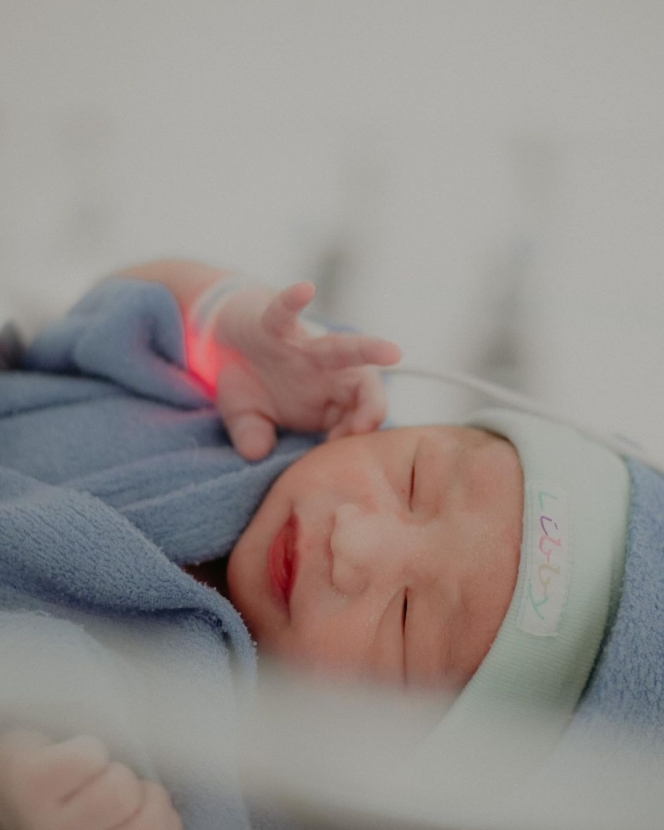 7 Potret Baby Kyna Anak Kedua Adzana Bing Slamet yang Baru Lahir