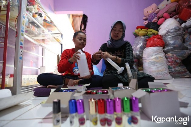 10 Potret Terbaru Misca Mancung, Dulu Terkenal Kini Jualan Parfum di Pinggir Jalan