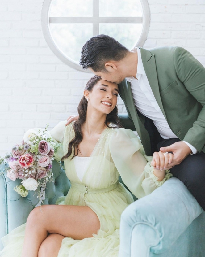 Segera Menikah, Ini Potret Prewedding Erick Iskandar dengan Vanessa Lima