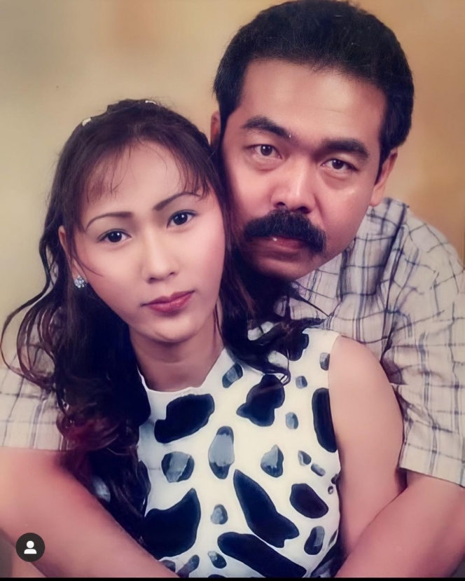 10 Potret Kemesraan Inul Daratista dan Adam Suseno yang Sudah 26 Tahun Menikah