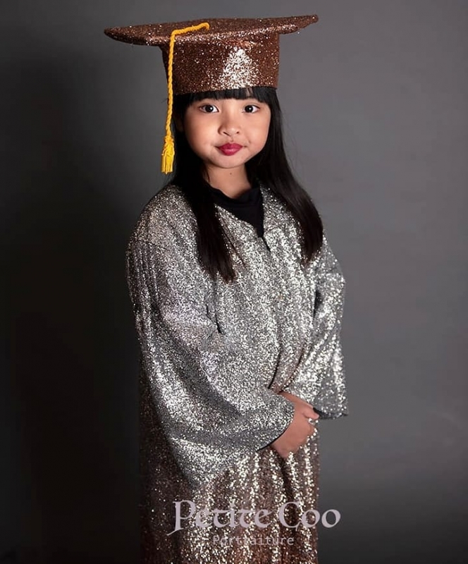 Intip Potret Aquilla, Anak Eza Yayang yang Cantik dan Jago Balet!