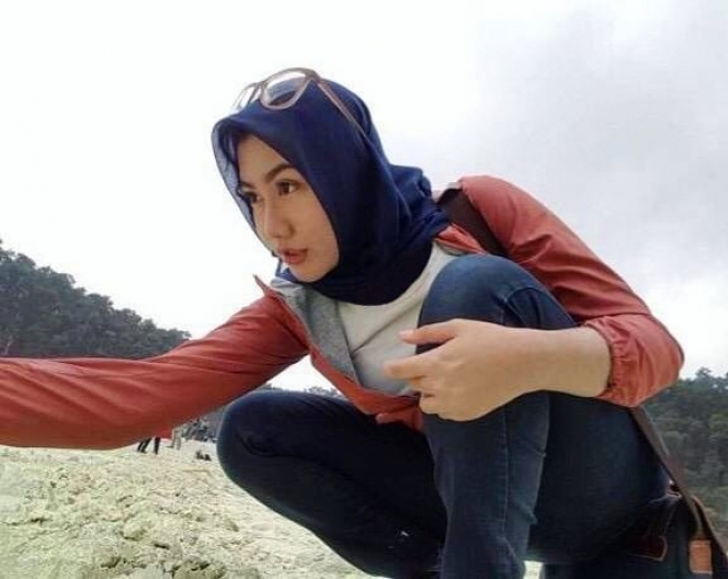 10 Potret Kemala Fabrian, Asisten Cantik Menkes Budi yang Viral Ajak Selfie Gibran Rakabuming