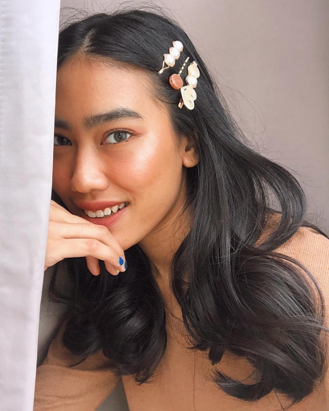 Cantik Gak harus Putih, Ini 10 Selebriti Indonesia yang Memesona dengan Kulit Eksotis
