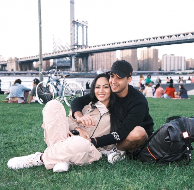 9 Kemesraan Rachel Vennya dan Salim Nauderer di New York, Gaya Pacarannya Kayak ABG