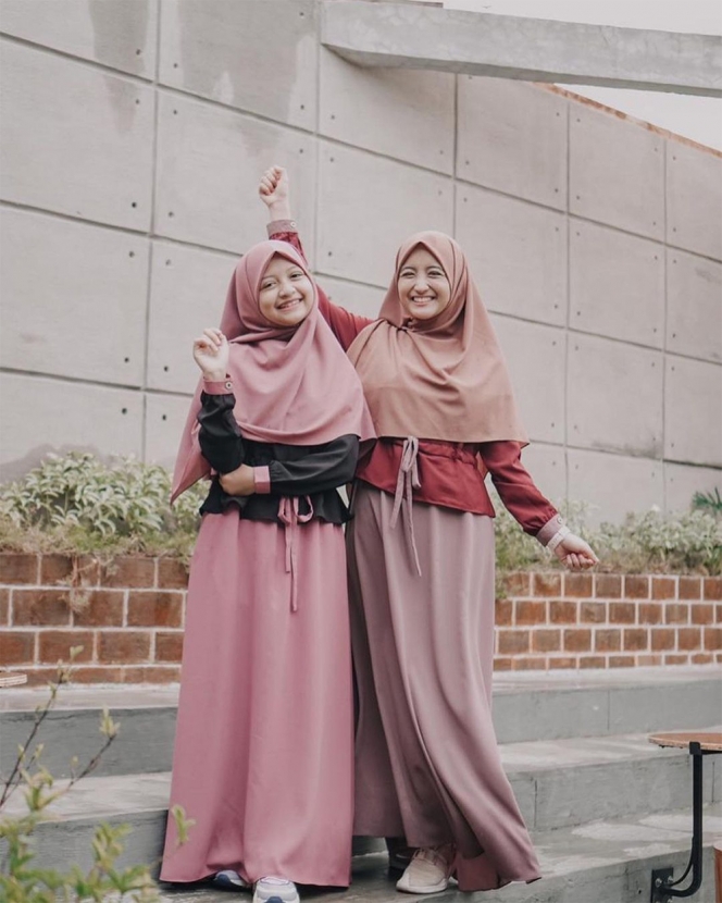 10 Potret Kompak Arafah Rianti dan Halda Rianta Sang Adik, Sama-sama Berjiwa Kocak