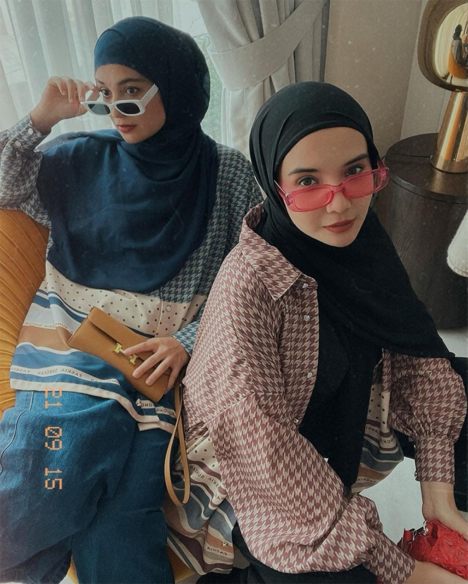 Potret Zaskia Sungkar dan Shireen Sungkar dalam Photoshoot Bertema Retro, Kompak Banget!