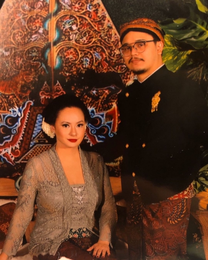 Potret Mesra Derby Romero dan Istri yang Sedang Hamil Anak Pertama Setelah 4 Tahun Menikah