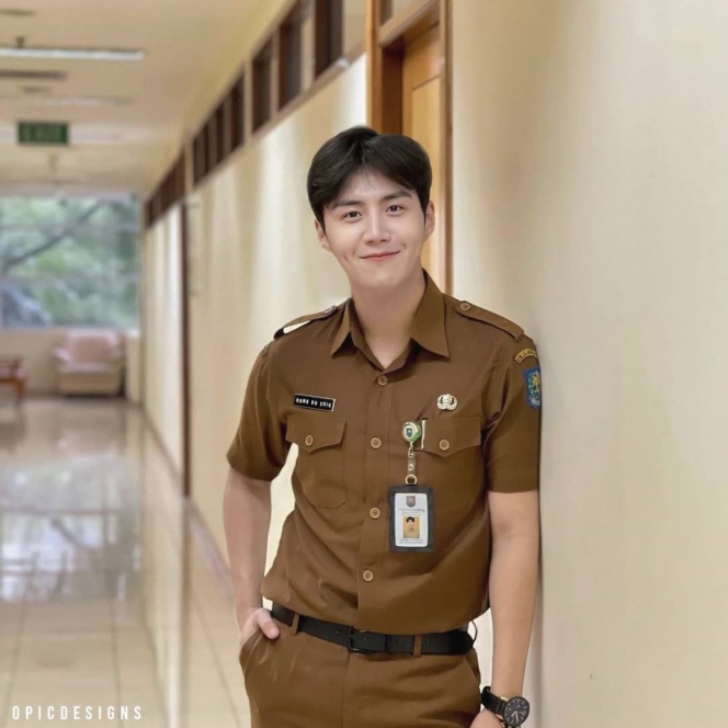 Ini Potret Editan Kim Seon Ho, Mulai Polisi hingga PNS Semua Sukses Bikin Deg-Deg Ser!