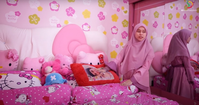 7 Potret Rumah Lesti Kejora Saat SMA, Serba Pink dan Hello Kitty Sampai Ada Foto Bantal Rizky Billar