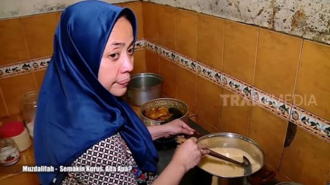 Punya Rumah Mentereng, Intip 7 Potret Dapur Musdalifah yang Sederhana Pakai Kompor Gas Biasa