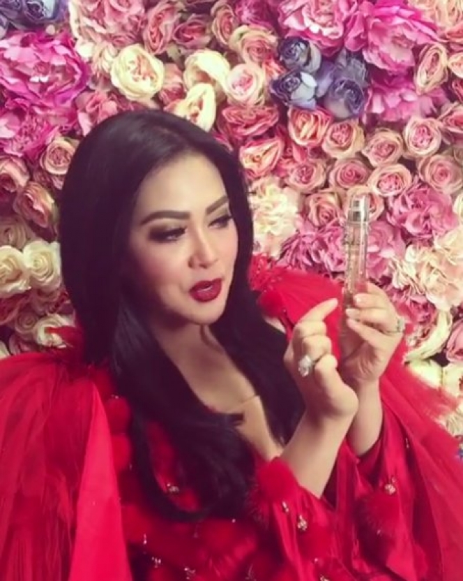 Deretan Selebriti Cantik yang Mulai Merambah Bisnis Parfum, Harganya Affdorable Banget!