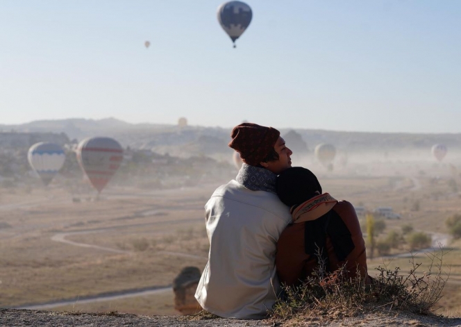 7 Foto Mesra Lesti Kejora dan Rizky Billar Saat di Turki, Pamer Kecupan Manis yang Romantis Abis!