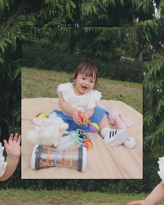 7 Foto Menggemaskan Baby Chloe, Putri Asmirandah yang Genap Berusia 10 Bulan