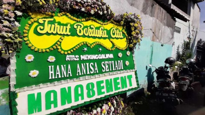 Potret Suasana Rumah Duka Hanna Kirana Suara Hati Istri, Sang Kekasih Ikut Salat Jenazah