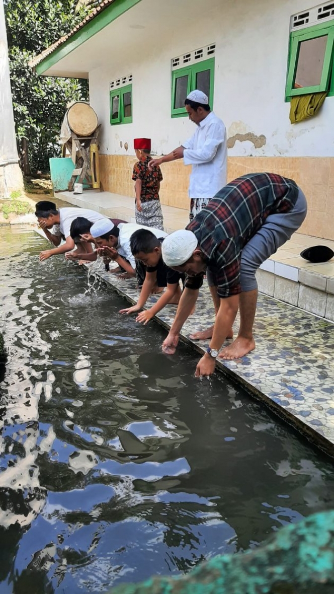 Potret Suasana Rumah Duka Hanna Kirana Suara Hati Istri, Sang Kekasih Ikut Salat Jenazah