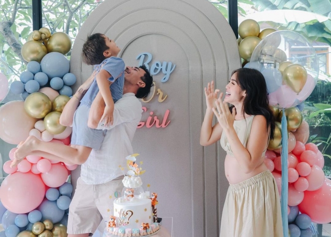 11 Potret Pesta Baby Gender Reaveal Jessica Iskandar yang Bikin Penasaran!