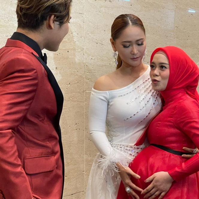 Ini Potret Lesti Kejora da Inul Daratista di Indonesian Music Awards 2021, Akrab Bak Anak Sendiri!