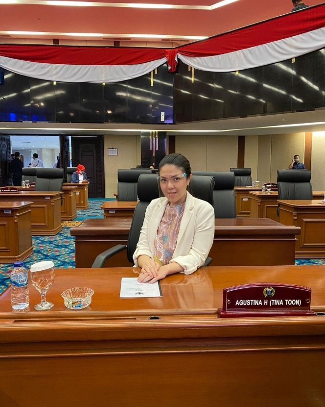 Terpilih di Usia Muda, Berikut 7 Aksi Tina Toon saat Jalankan Tugasnya sebagai Anggota DPRD DKI