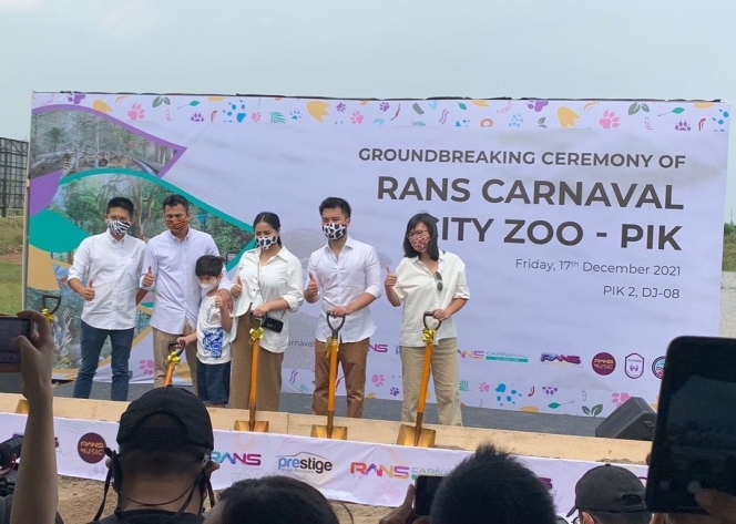 Hadiah Buat Rafathar dan Rayyanza, Berikut 6 Potret Raffi Ahmad Resmikan RANS Carnaval City Zoo
