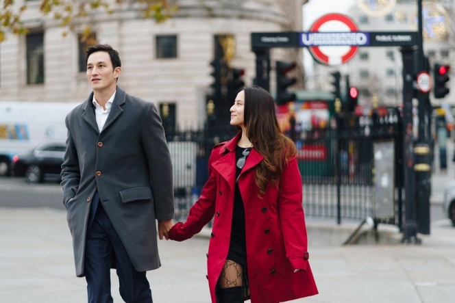 Potret Prewedding Mike Lewis dan Janisaa Pradja Sang Kekasih di London yang Sweet Banget!