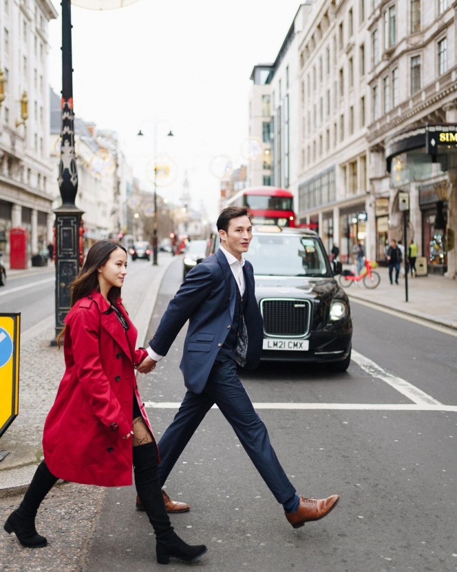 Potret Prewedding Mike Lewis dan Janisaa Pradja Sang Kekasih di London yang Sweet Banget!