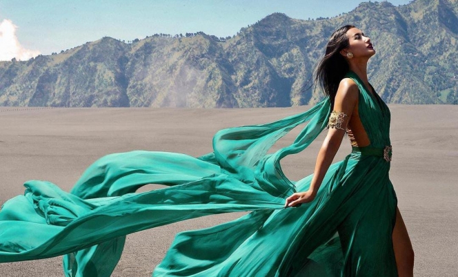 Magis Menyihir Mata, Deretan Selebriti Ini Kenakan Gaun yang Terinpirasi dari Nyi Roro Kidul