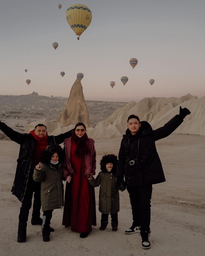Positif Covid Pasca Liburan, Ini 10 Momen Ashanty Jalan-Jalan ke Turki Bareng Keluarga Besar